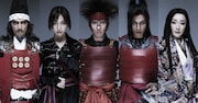 左から加藤雅也演じる真田幸村、篠田麻里子演じる火垂、中村勘九郎演じる猿飛佐助、加藤和樹演じる霧隠才蔵、浅野ゆう子演じる淀殿。