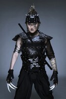 石垣佑磨演じる仙九郎。