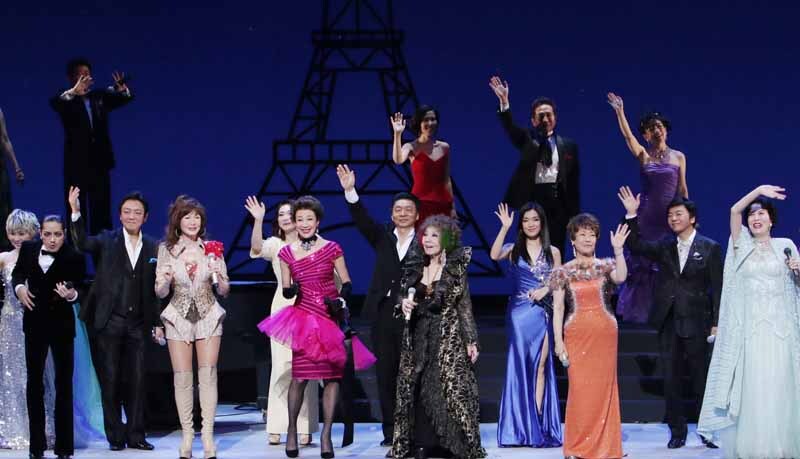 市村正親、高畑淳子、前田美波里、ROLLYが「パリ祭」でシャンソン披露