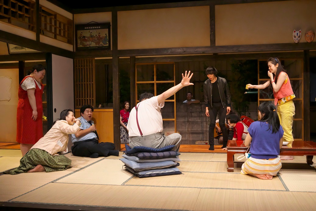 2015年に上演された「Mother-river Homing」の様子。（撮影：青木司）