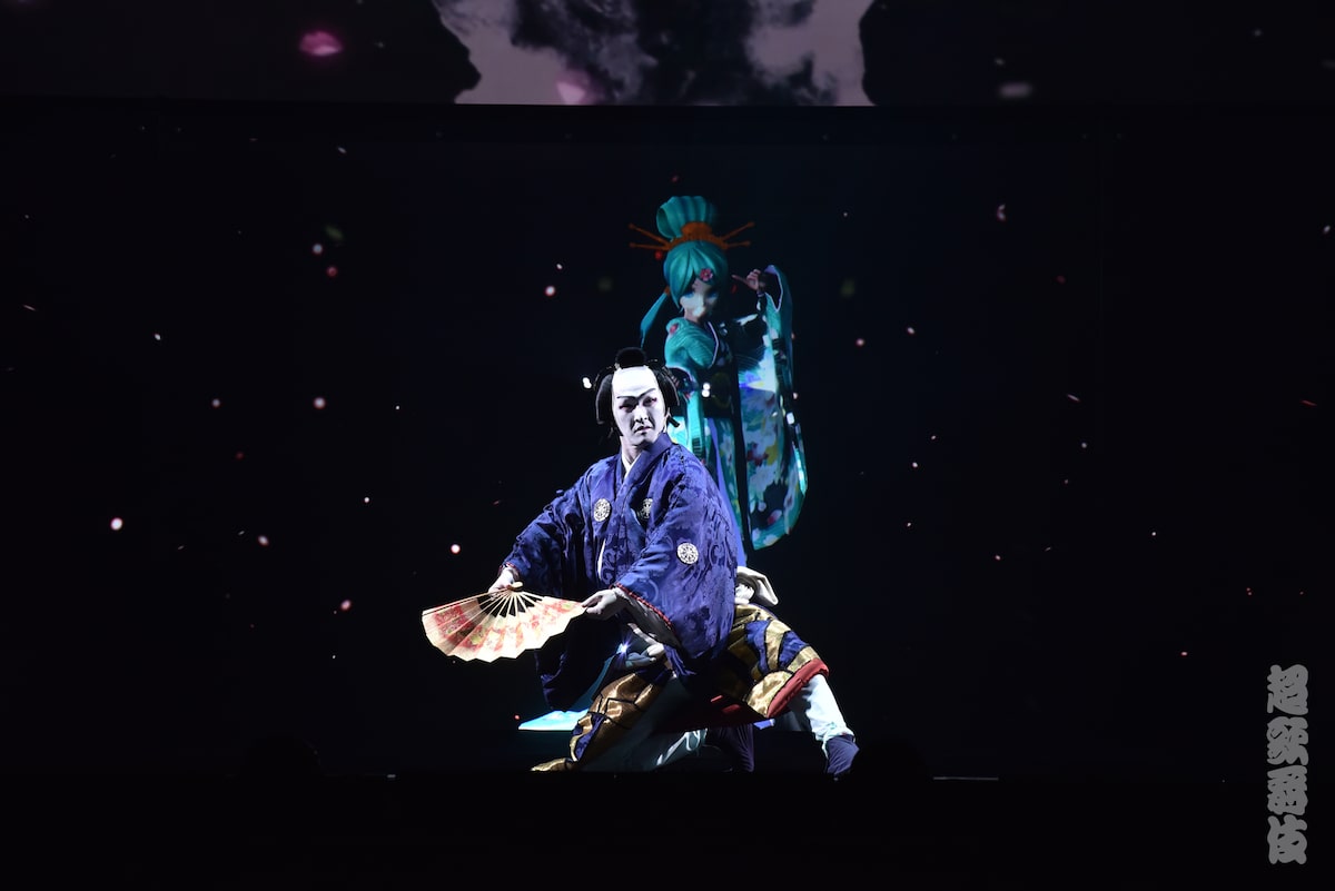 超歌舞伎で獅童と初音ミクが熱演 萬屋 初音屋 コメント飛び交う ステージナタリー