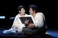 「『乳房』～天上の花となった君へ～」より。（撮影：石川純）