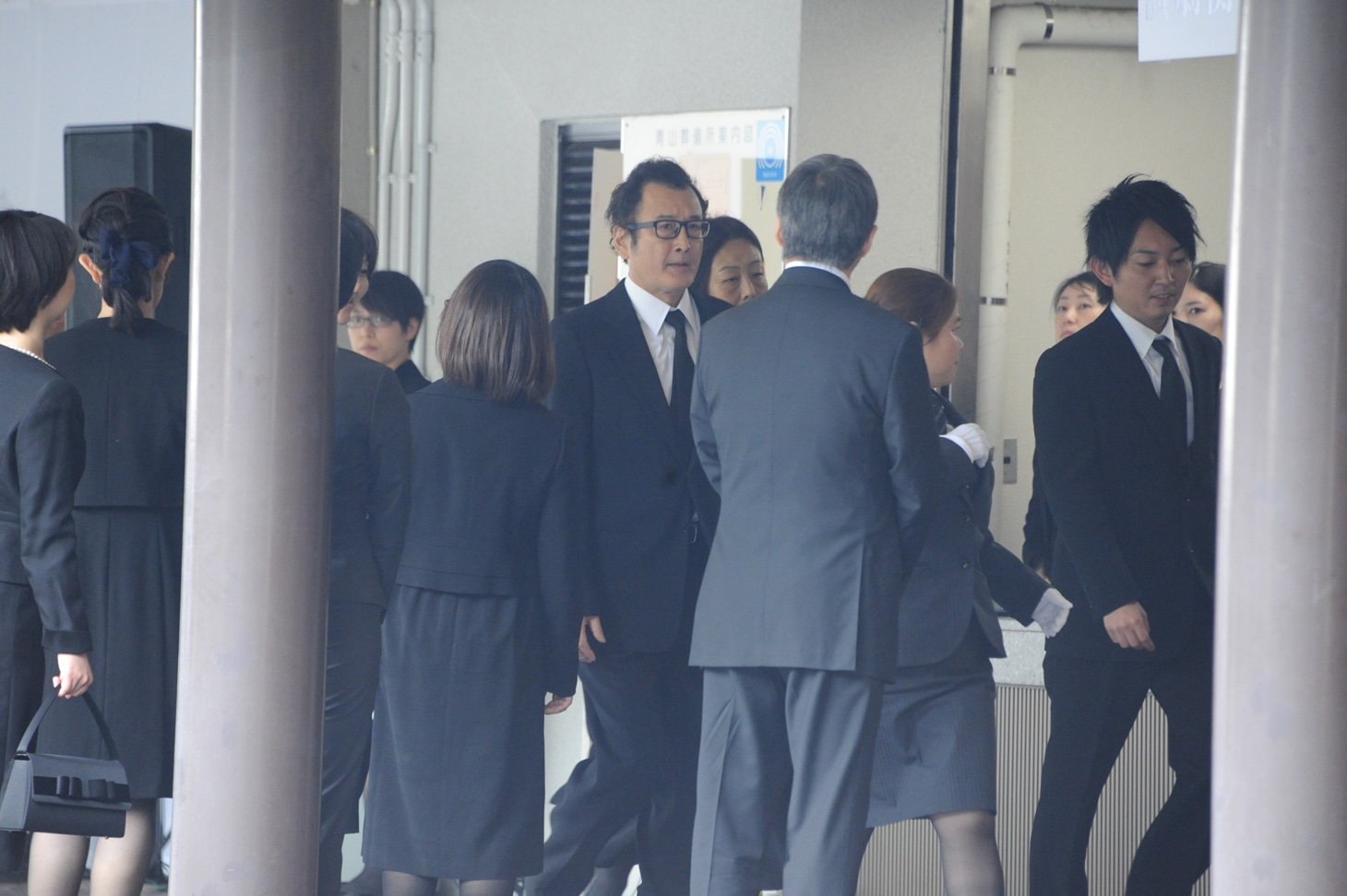吉田鋼太郎