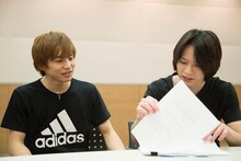 （左から）宮崎秋人、北村諒。