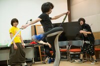 殺陣稽古を行う北村諒。