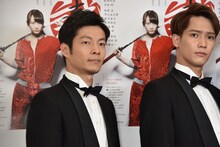 左から伊達暁、味方良介。