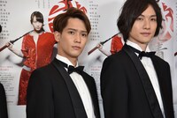 左から味方良介、細貝圭。