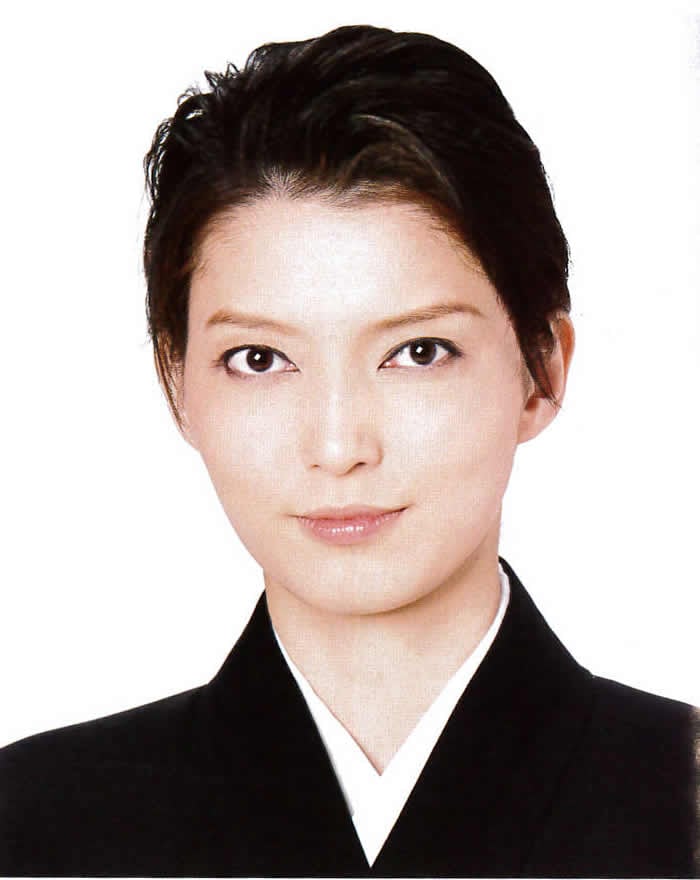 朝夏まなと (c)宝塚歌劇団