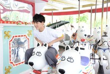 ユースケ（超特急）によるMCパート収録の様子。