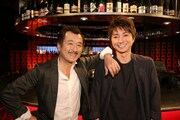 左から吉田鋼太郎、藤原竜也。（写真提供：NHK）