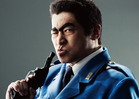 ラサール石井演じる両津勘吉。