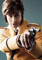 ユージ扮する中川圭一。