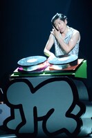 ミュージカル「ラディアント・ベイビー ～キース・ヘリングの生涯～」より、ゲネプロの様子。