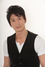 轟雷蔵役の萩野崇。