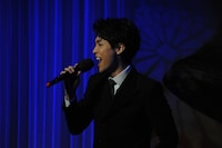 カジモド役候補の海宝直人。