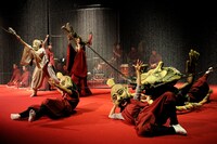 「イナバとナバホの白兎」より。（撮影：Jean Couturier）