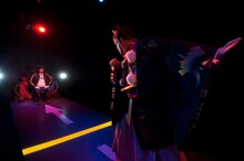 2010年に上演された木ノ下歌舞伎「勧進帳」より。（撮影：東直子）