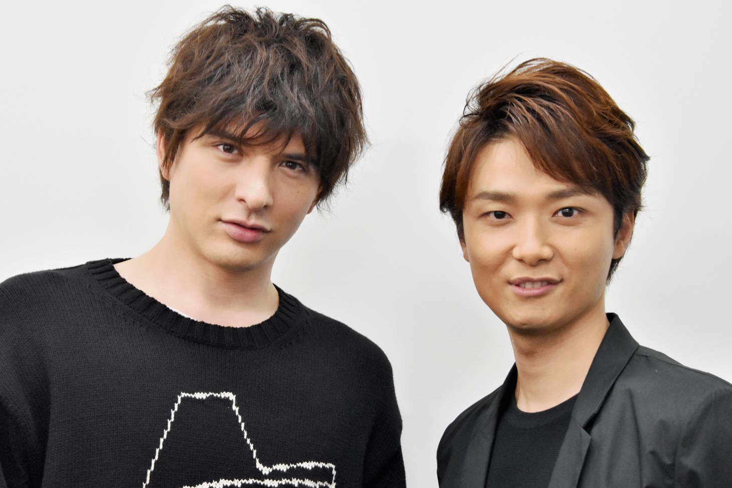 左から城田優、井上芳雄。