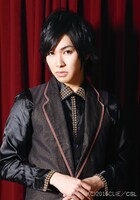 法月康平演じるQ。