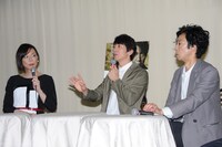 左からミッツ・マングローブ、佐々木蔵之介、北村有起哉。