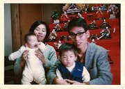 フィジカルシアターカンパニーGERO「家族という名のゲーム」より。