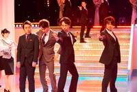 「WOWOWプライム 福田雄一×StarS（井上芳雄・浦井健治・山崎育三郎）『トライベッカ』#4」より。左から2人目がムロツヨシ。