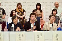 まどかぴあ舞台創造プログラム プロデュース公演「浮足町アンダーグラウンド」制作記者会見の様子。左から中島かずき、内藤裕敬、池田成志。