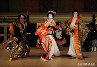 シネマ歌舞伎「蜘蛛の拍子舞」より。