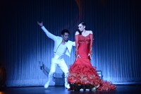 「LOVE ON THE FLOOR」より、左から、高橋大輔、シェリル・バーク。