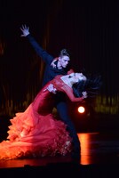 「LOVE ON THE FLOOR」より。