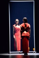 「LOVE ON THE FLOOR」より。