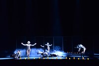 「LOVE ON THE FLOOR」より。