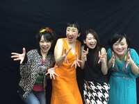 鴨リンピック2016「青木さん家の奥さんII」の出演者。左から、水嶋カンナ、鴨鈴女、橘花梨、藤田記子。