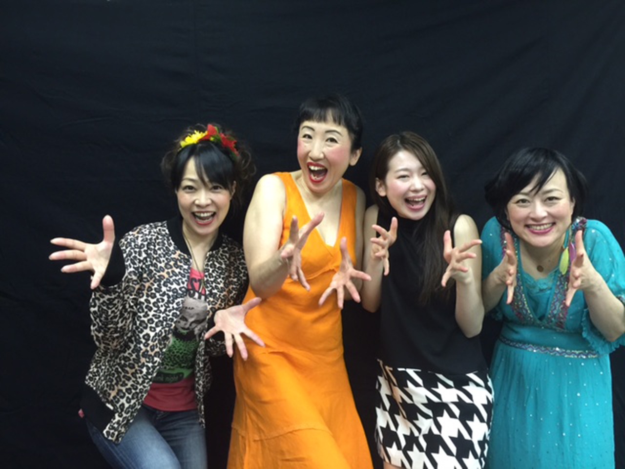 鴨リンピック2016「青木さん家の奥さんII」の出演者。左から、水嶋カンナ、鴨鈴女、橘花梨、藤田記子。