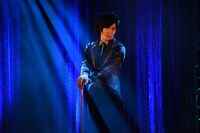 法月康平演じるQ。