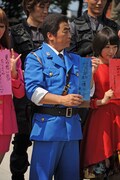 こち亀 成功祈願 ラサール石井が 両津に似てないと言われる とぼやく コミックナタリー
