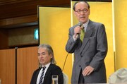 「八月納涼歌舞伎」製作発表記者会見より。左から演出の今井豊茂、脚本の小佐田定雄。