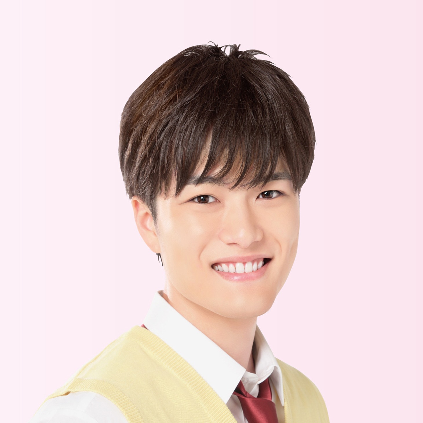 入江甚儀演じる芦屋花繪。