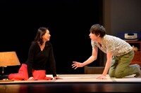 「家庭内失踪」公演の様子。