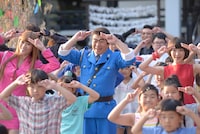 「連載40周年特別企画 『舞台版 こちら葛飾区亀有公園前派出所』」PV撮影の様子。