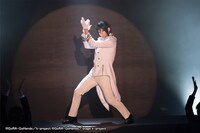 「BLACK DOG LIVE～fromアイドルK」より、荒牧慶彦演じる夜刀神狗朗。