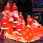 サンタにスケートも!クリスマスを堪能できるショー、渋谷で日本初演