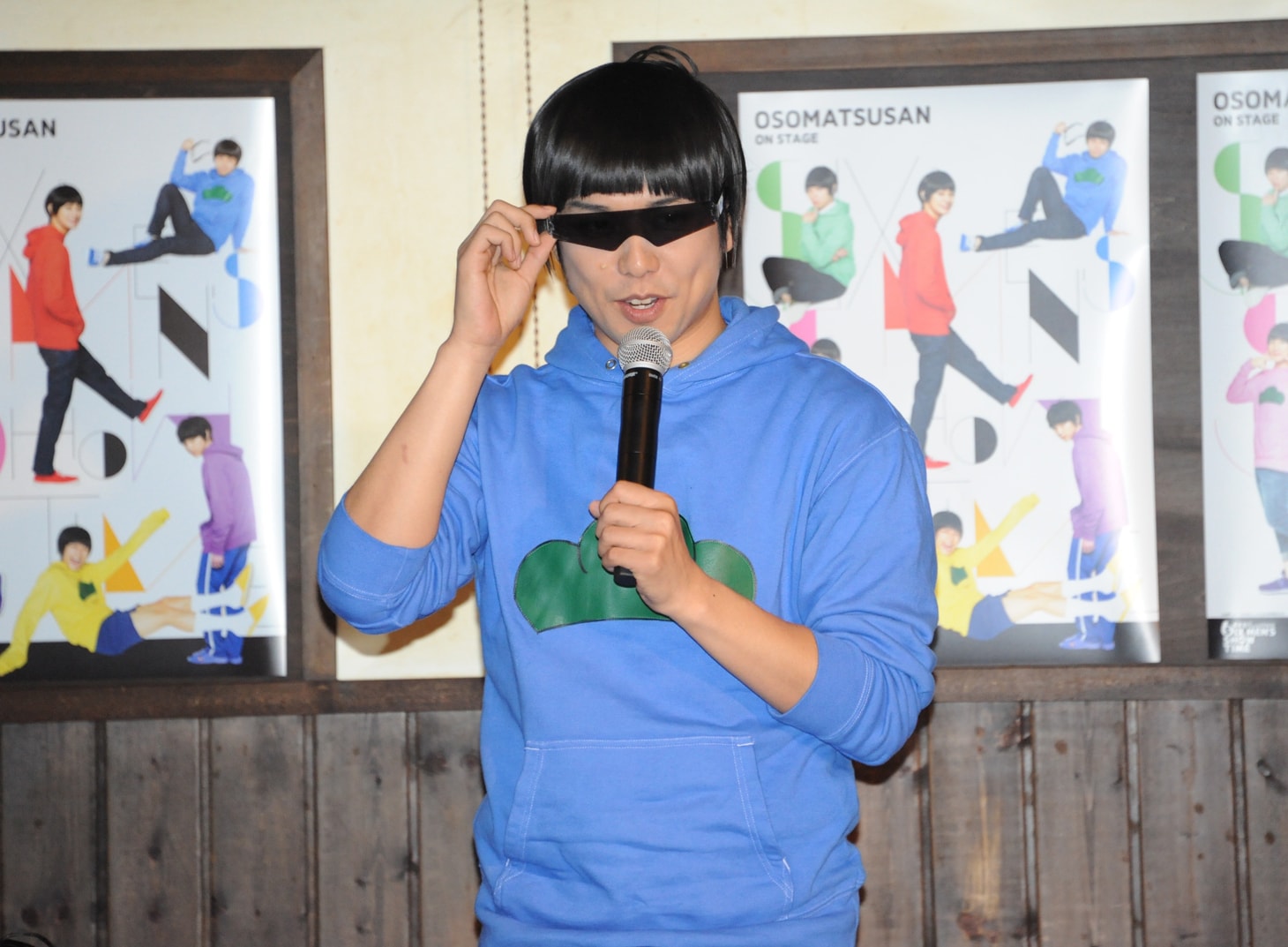 おそ松さん」6つ子集合！北村諒「舞台上でおしりを出すのが目標