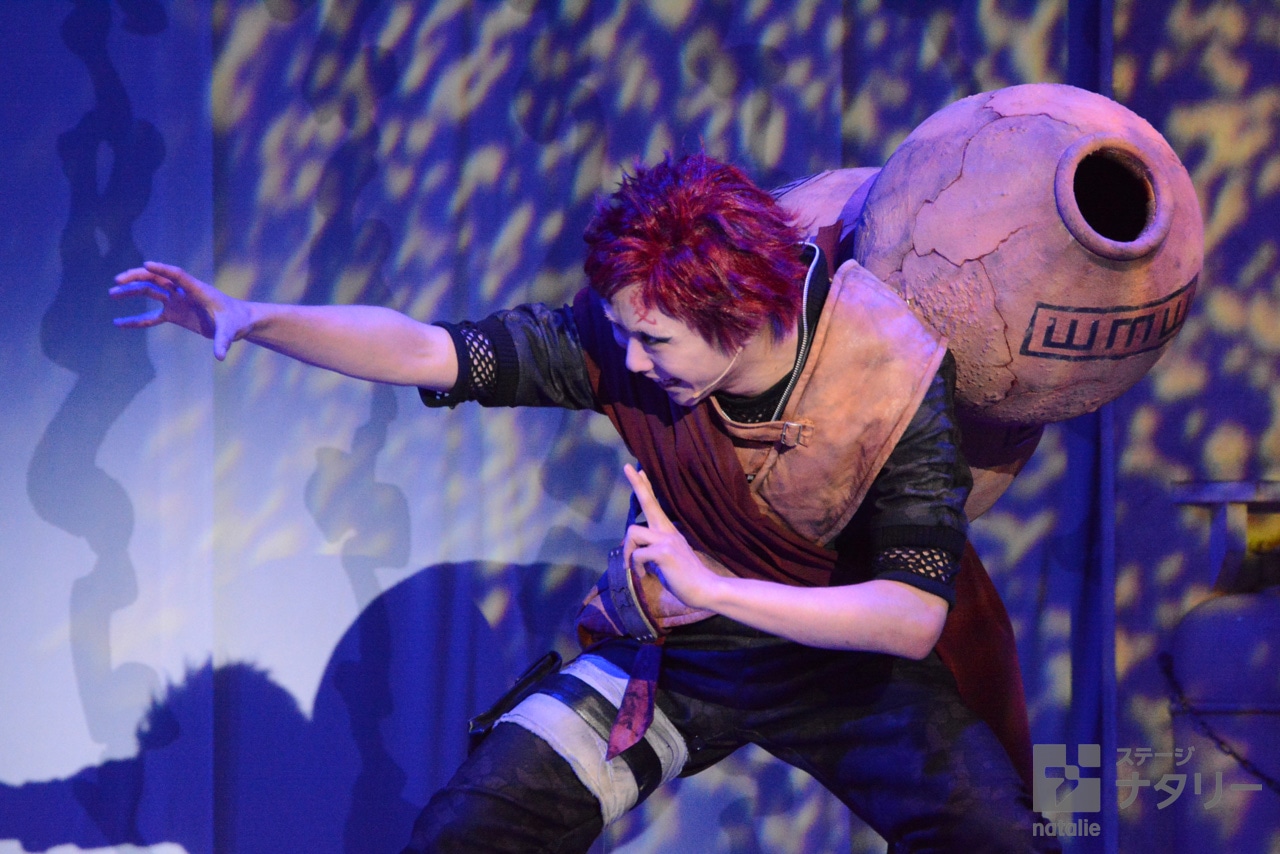 「ライブ・スペクタクル『NARUTO-ナルト-』」ゲネプロの様子。須賀健太演じる我愛羅。