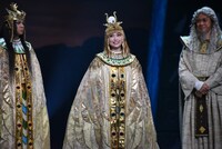 ミュージカル「王家の紋章」初日カーテンコールの様子。