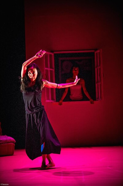 「落ち合っている」の舞台の様子。（撮影：bozzo）