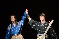 左から木村了演じる浦島太郎、崎本大海演じるムサシ。