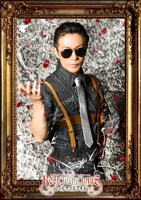 芹澤良演じるモーリス・物部。