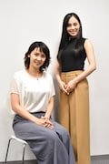 左から緒月遠麻、大湖せしる。