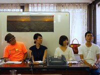 維新派「アマハラ」記者会見の様子。